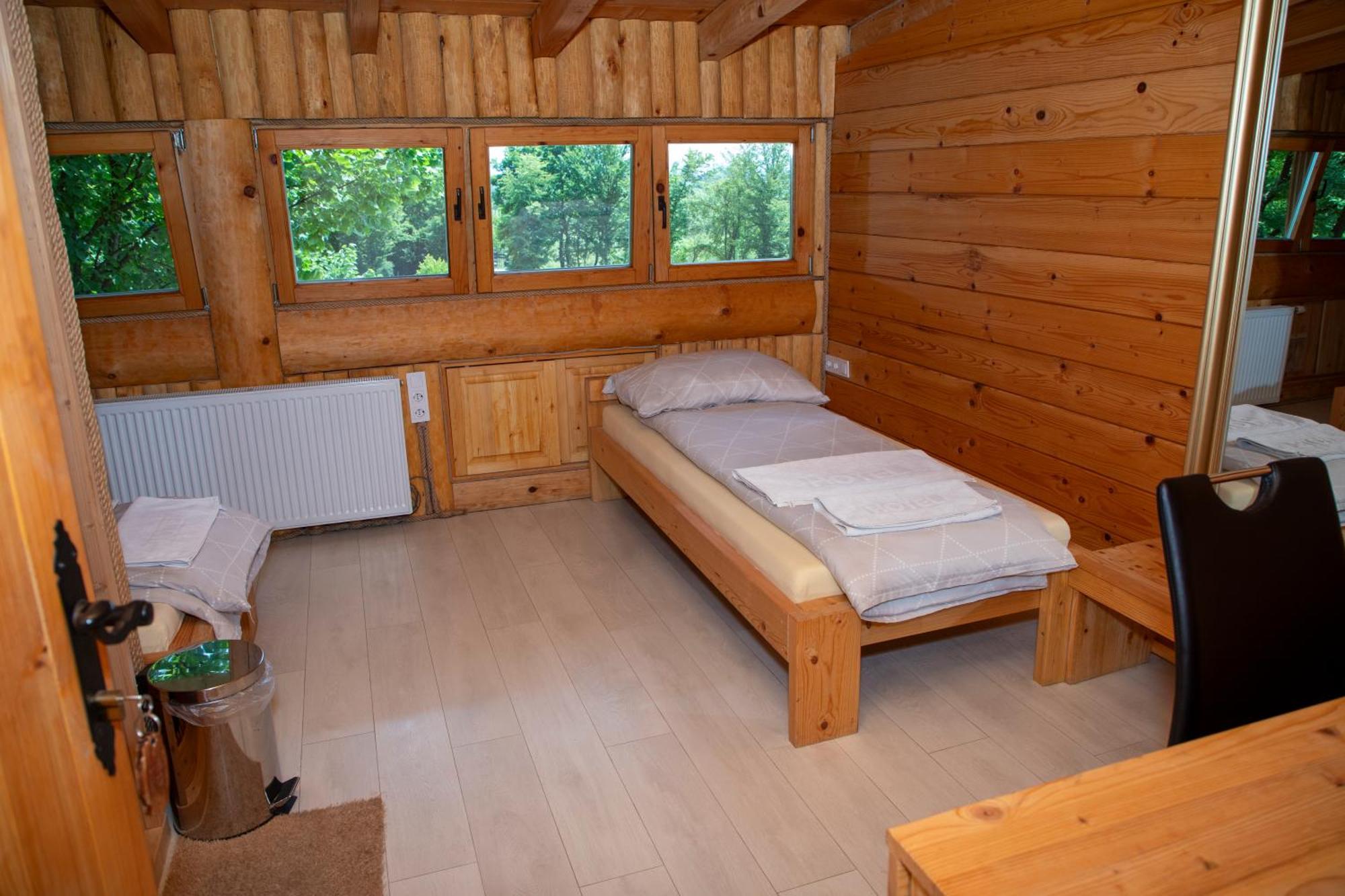 Guest House Mala Prica Zivinice 외부 사진